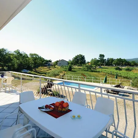 Gorgeous In With Kitchen Holiday home