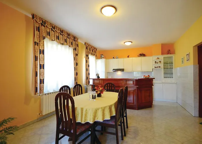 Presika Ii Labin (Istria)